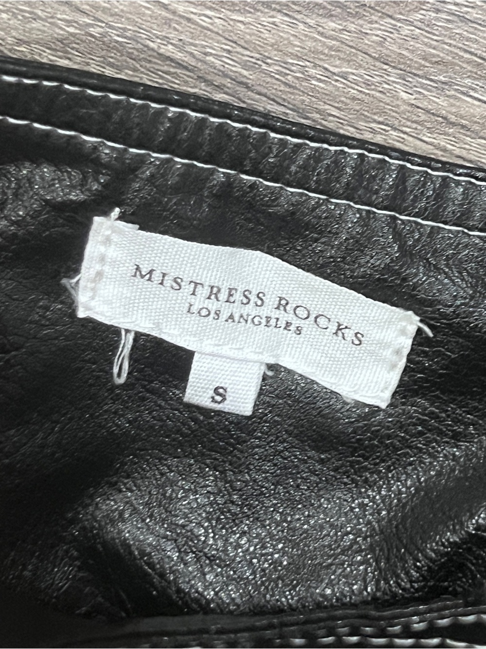 High-Waist Cutout Straight Leg Pants - Black - Picture 4 of 4